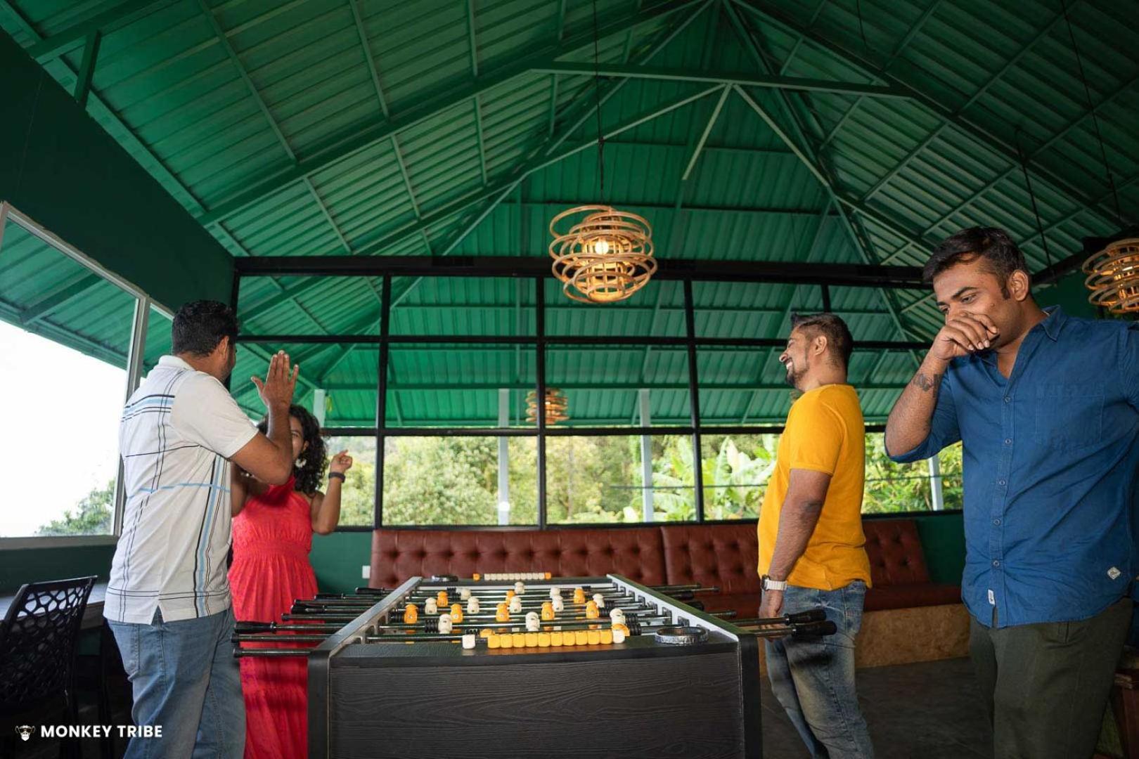 Monkey Tribe Munnar Hostel Екстериор снимка