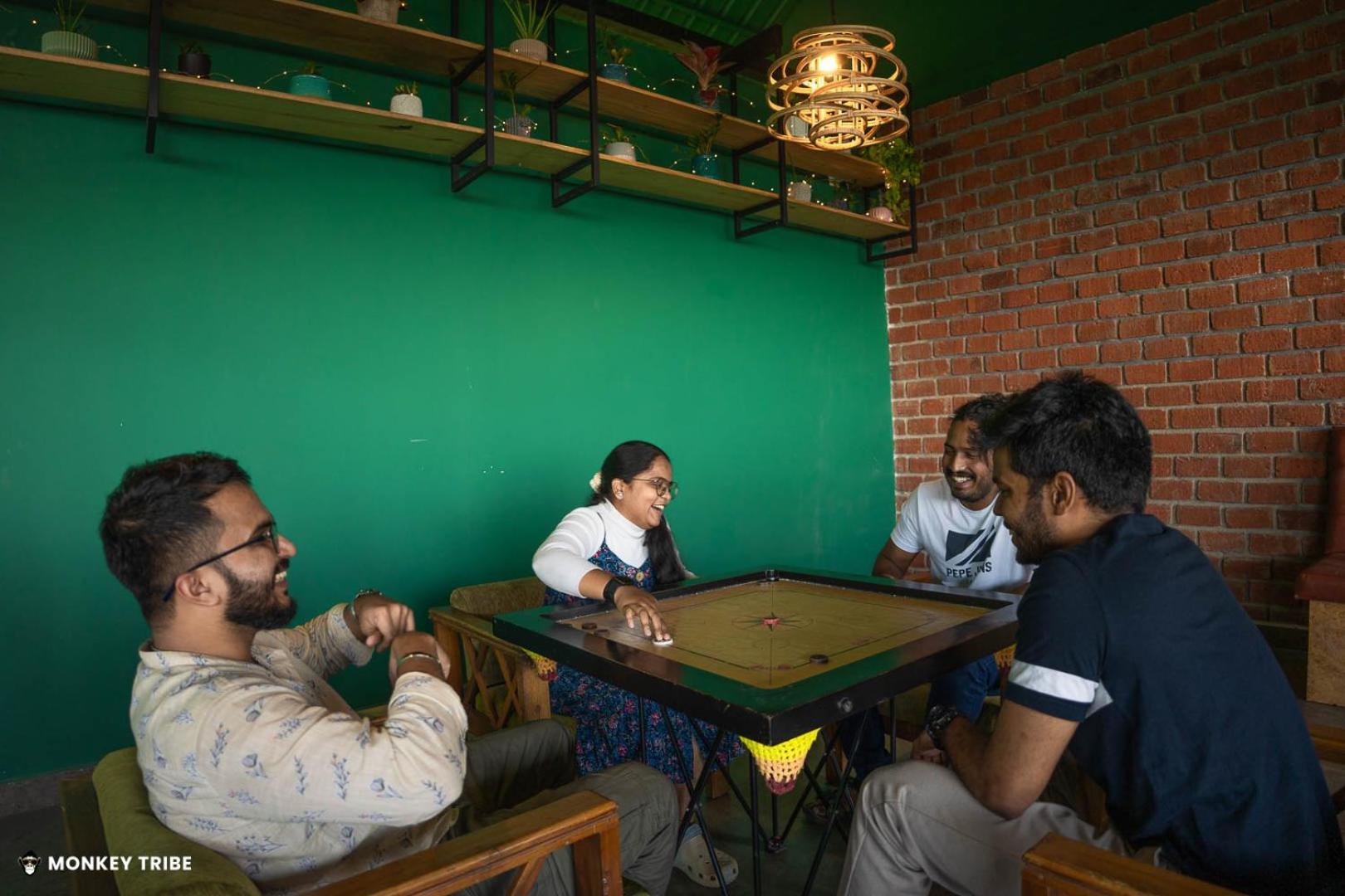 Monkey Tribe Munnar Hostel Екстериор снимка